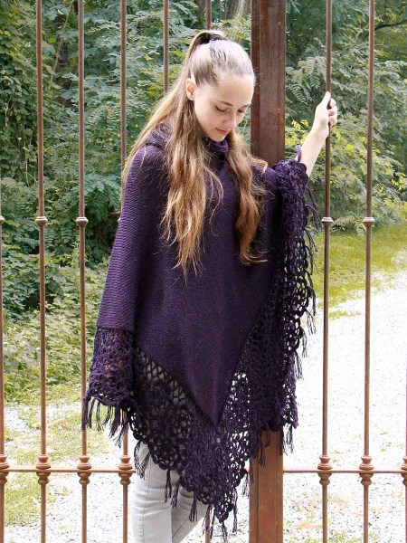 Poncho-avec-bordure-en-crochet