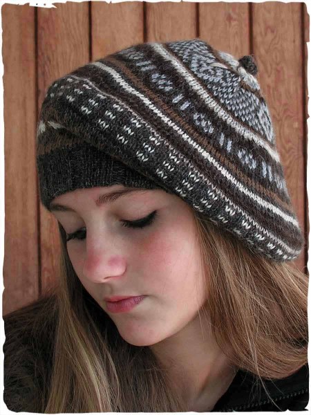 Beret-peruvien-en-maille-Peru